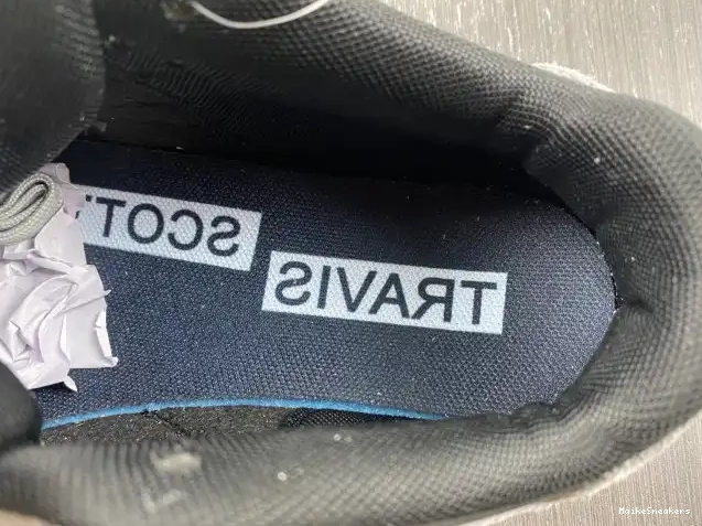MaikeSneakers X THE TRAVIS CHECK FZ8117-001 CUT JORDAN SCOTT 0508